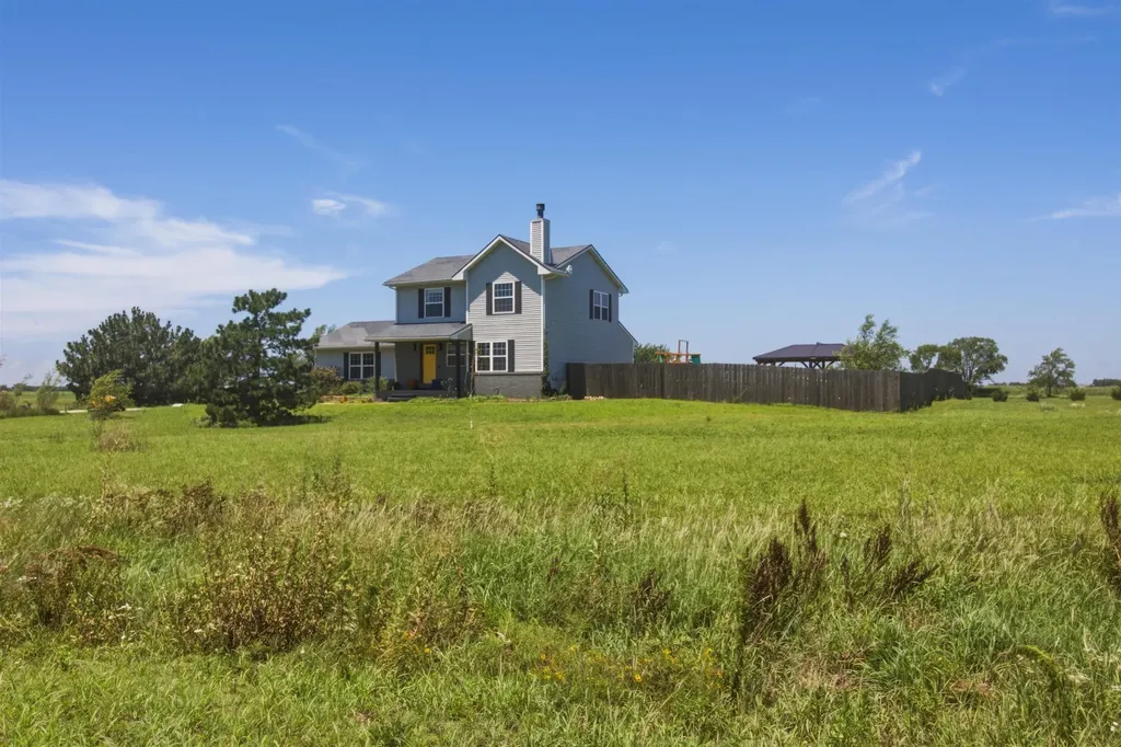8615 Amber Ridge Viola KS 67149