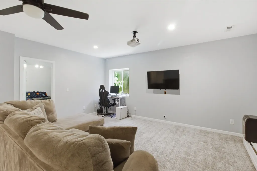 8615 Amber Ridge Viola KS 67149