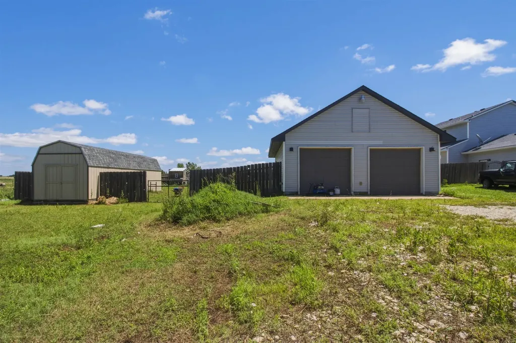8615 Amber Ridge Viola KS 67149