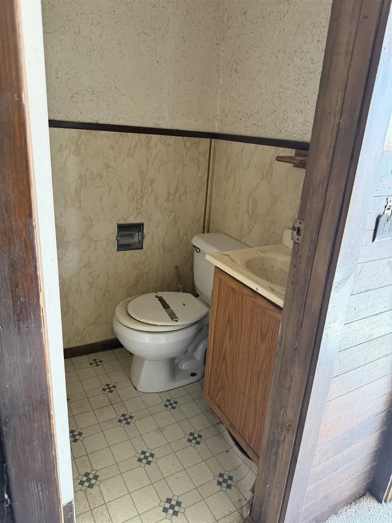 521 N Mulberry Street Eureka KS 67045