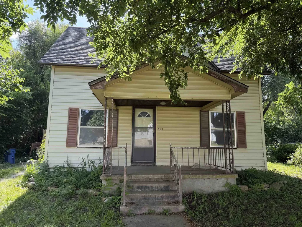 521 N Mulberry Street Eureka KS 67045