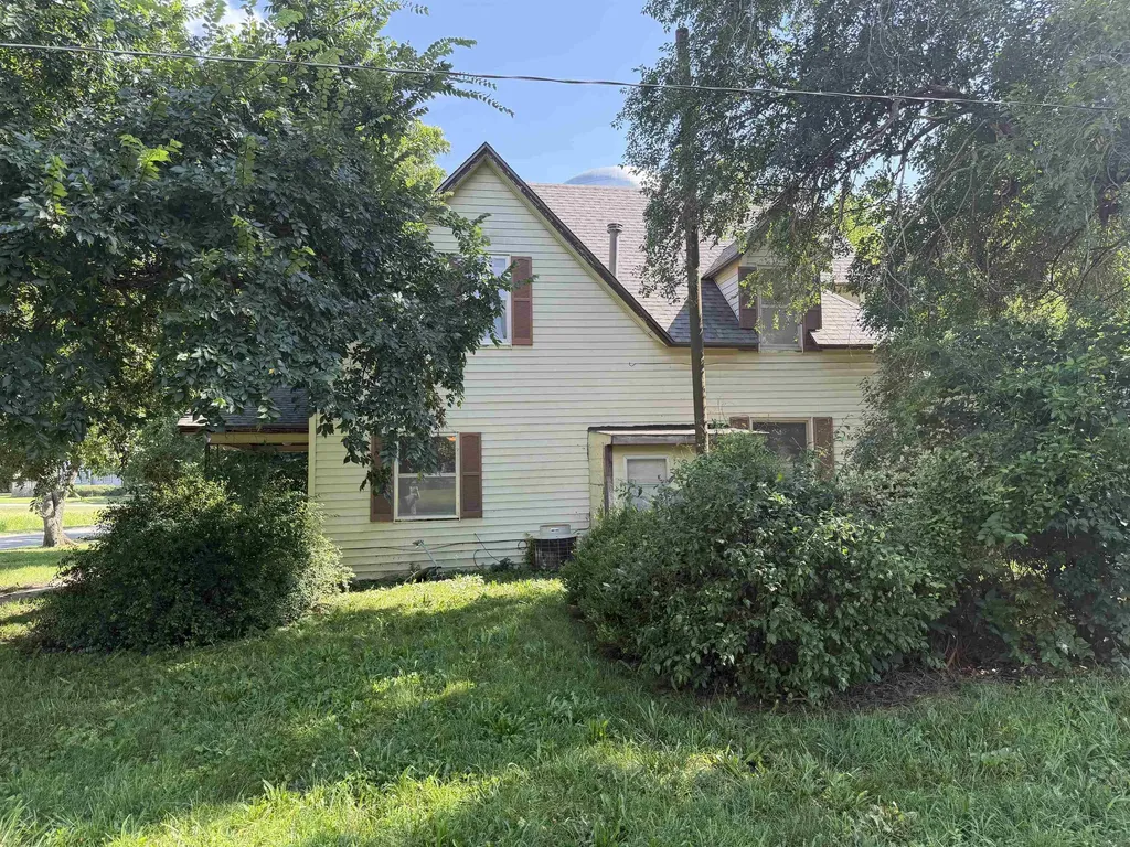 521 N Mulberry Street Eureka KS 67045