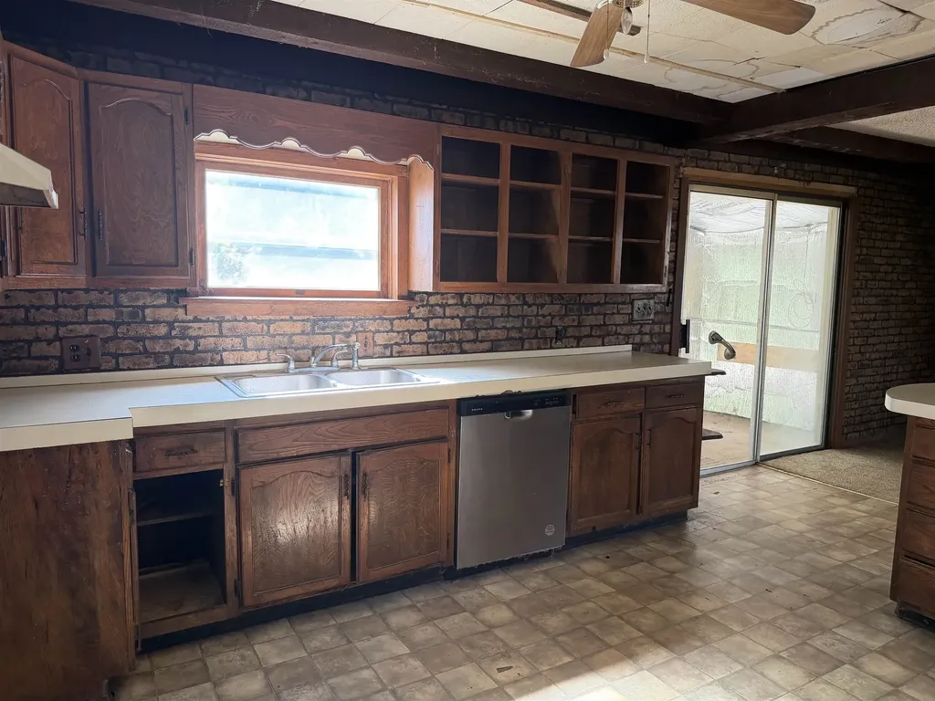 521 N Mulberry Street Eureka KS 67045