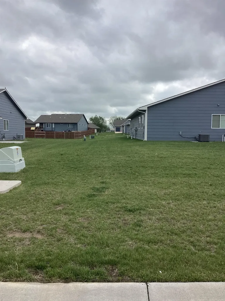 10614-10616 E Conifer Street Wichita KS 67207