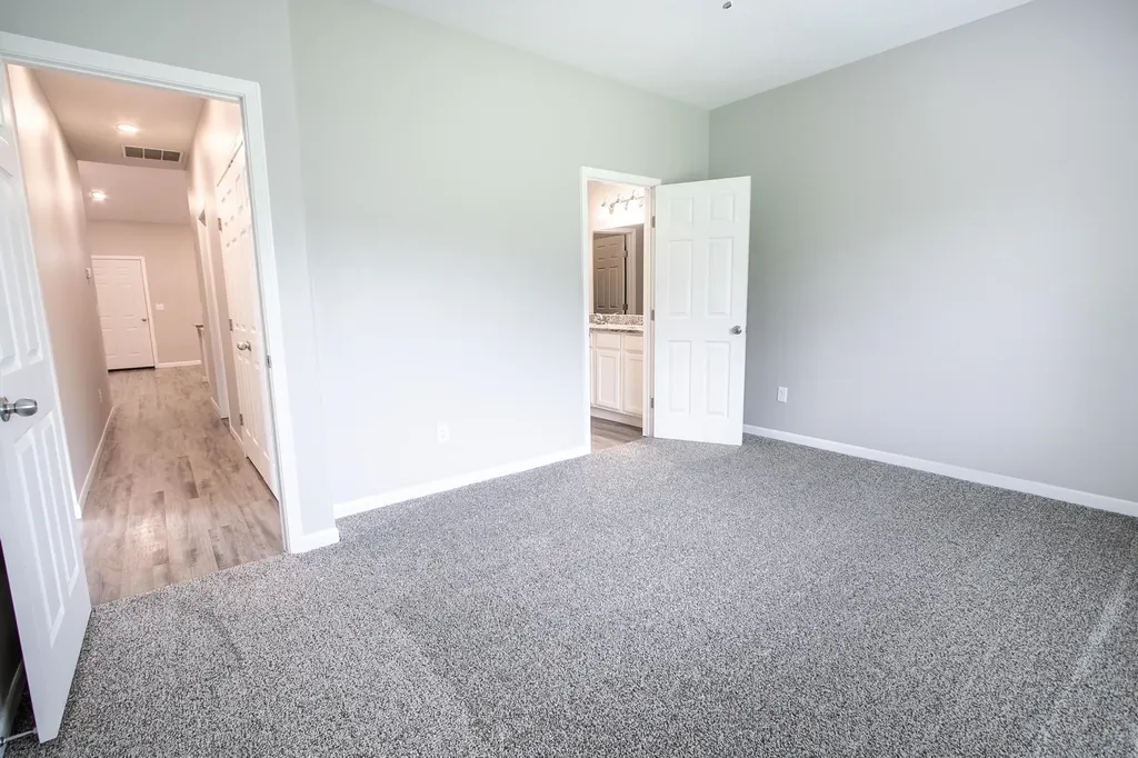 429-431 Harvest Road Hesston KS 67062