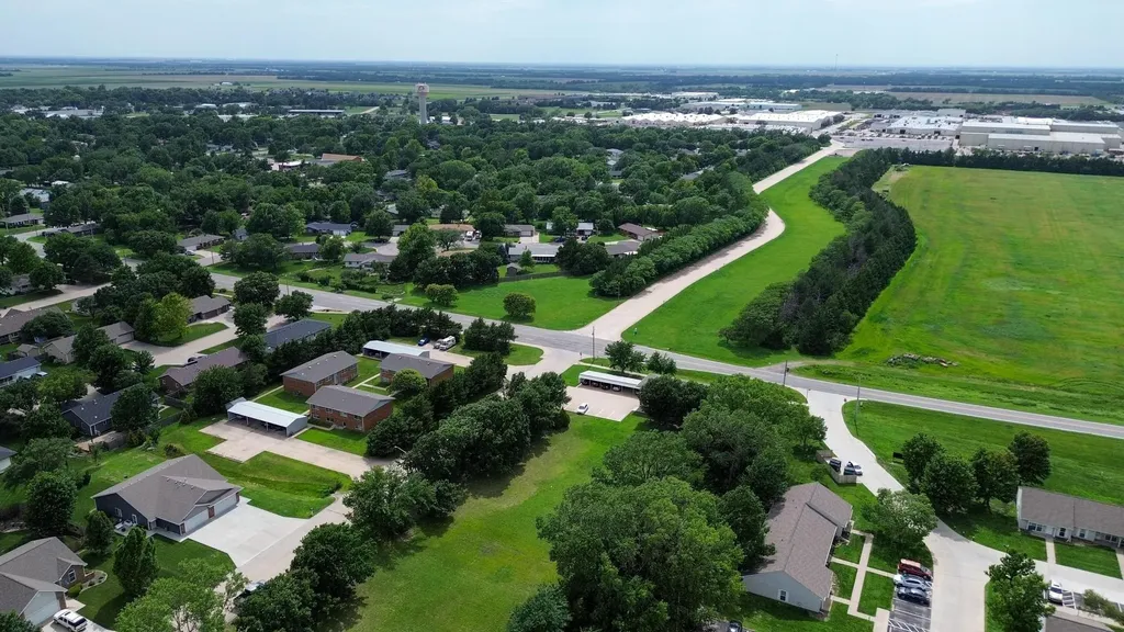 429-431 Harvest Road Hesston KS 67062