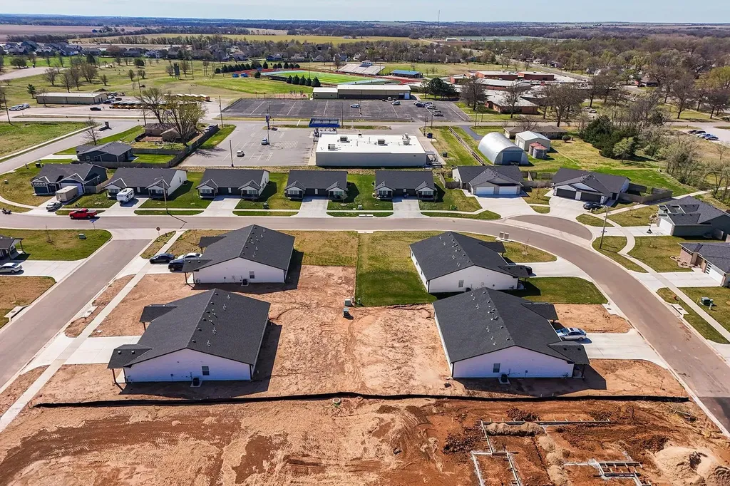 186 N Tomahawk Street Clearwater KS 67147