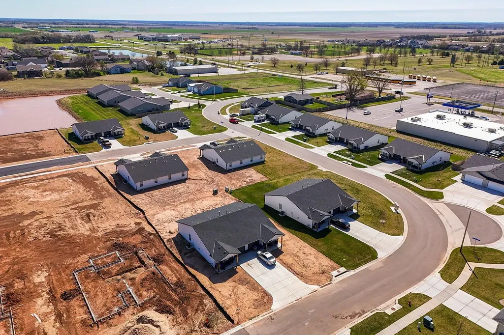 182 N Tomahawk Street Clearwater KS 67147