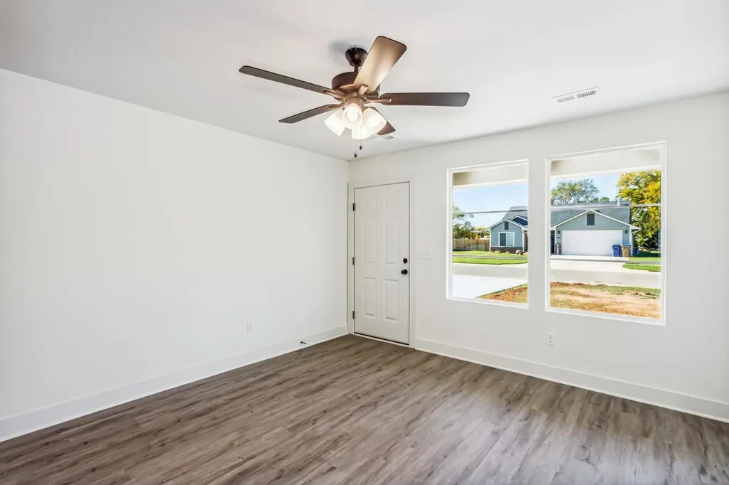 182 N Tomahawk Street Clearwater KS 67147