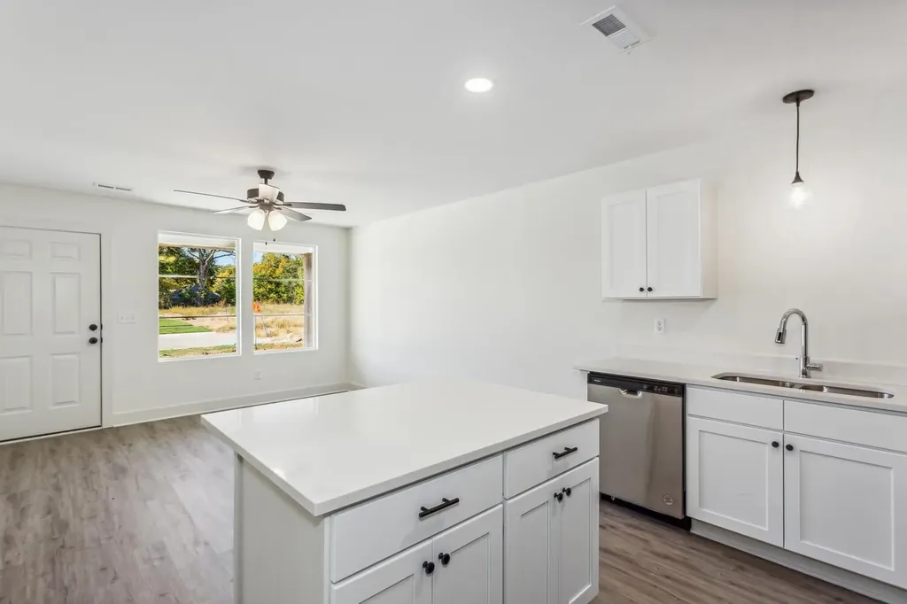 184 N Tomahawk Street Clearwater KS 67147