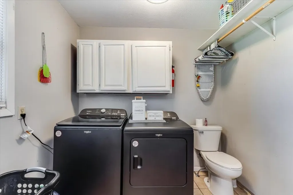 211 S Commercial Avenue Sedgwick KS 67135