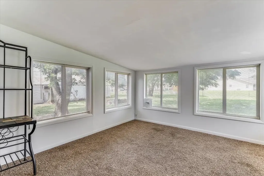 211 S Commercial Avenue Sedgwick KS 67135
