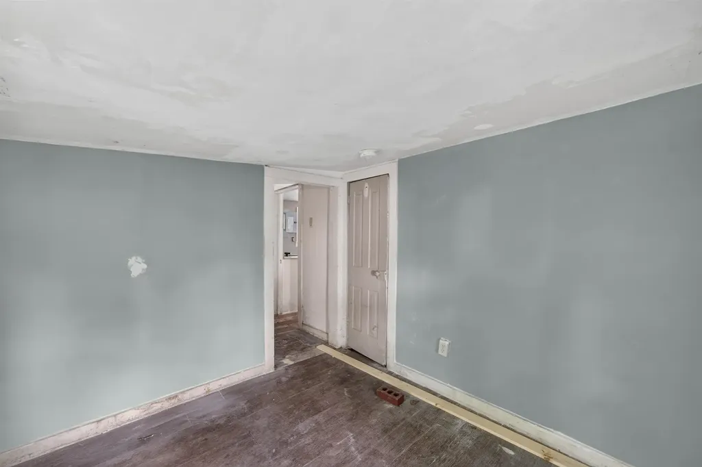 407 N Gordon Wichita KS 67203