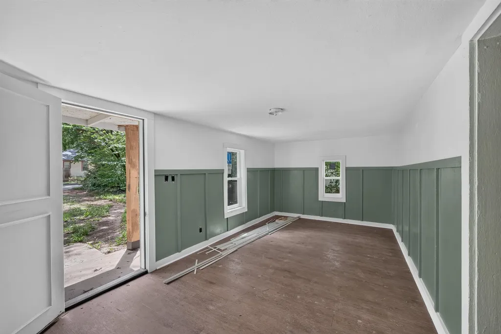 407 N Gordon Wichita KS 67203