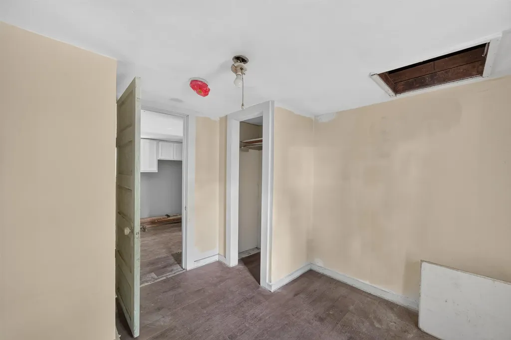 407 N Gordon Wichita KS 67203