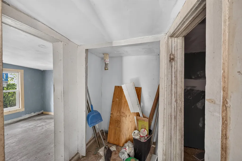 407 N Gordon Wichita KS 67203