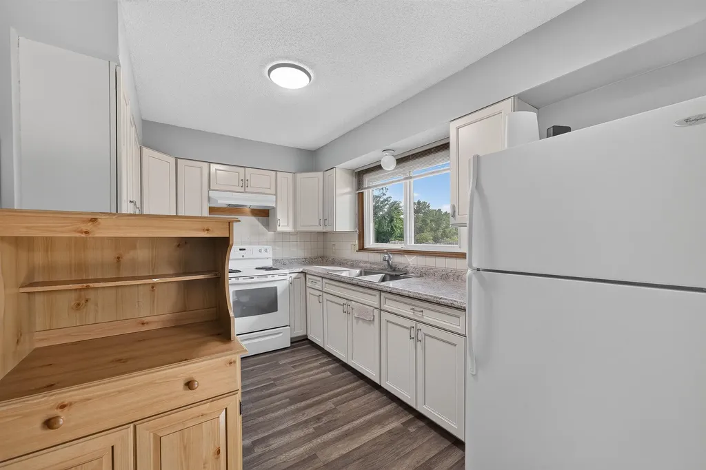 4516 E 27th Street N Wichita KS 67220