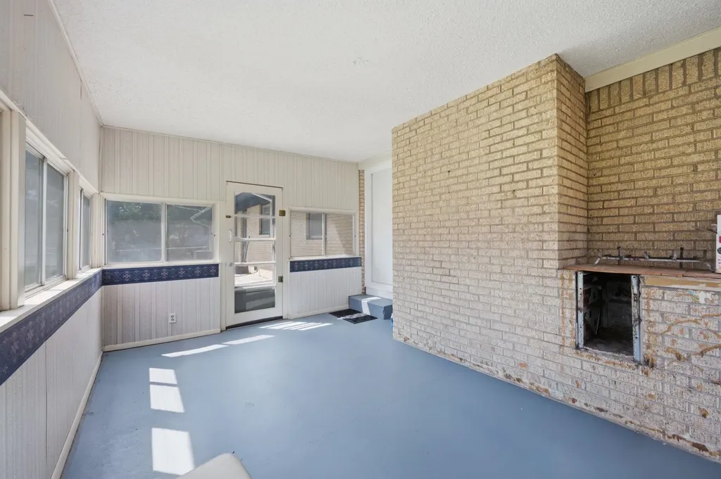 3110 N Sedgwick Avenue Wichita KS 67204