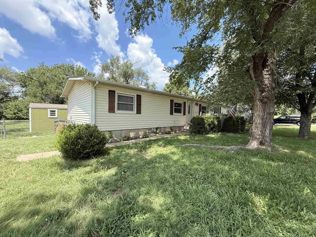 319 S 6th Street Towanda KS 67144