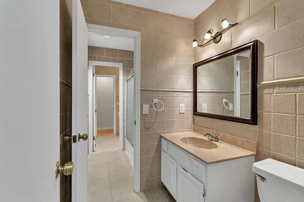 1340 S Greenwich Wichita KS 67207