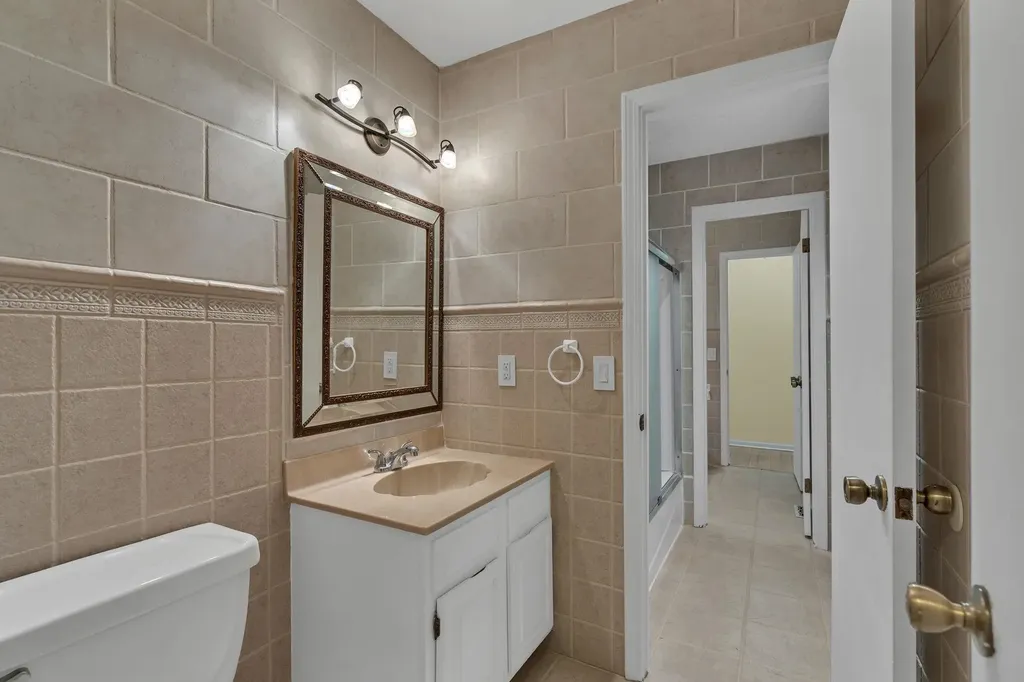 1340 S Greenwich Wichita KS 67207