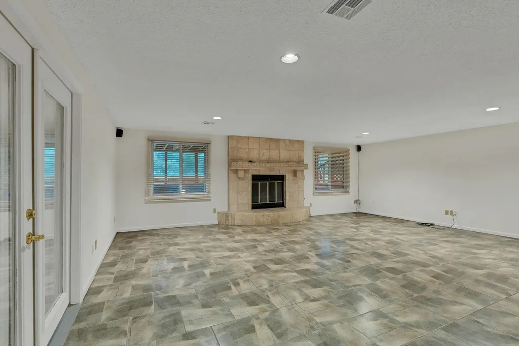 1340 S Greenwich Wichita KS 67207