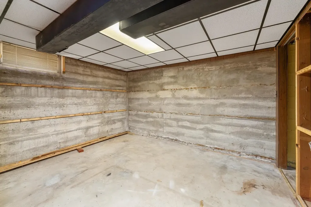 1631 N Clarence Avenue Wichita KS 67203
