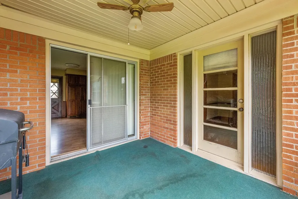 1631 N Clarence Avenue Wichita KS 67203