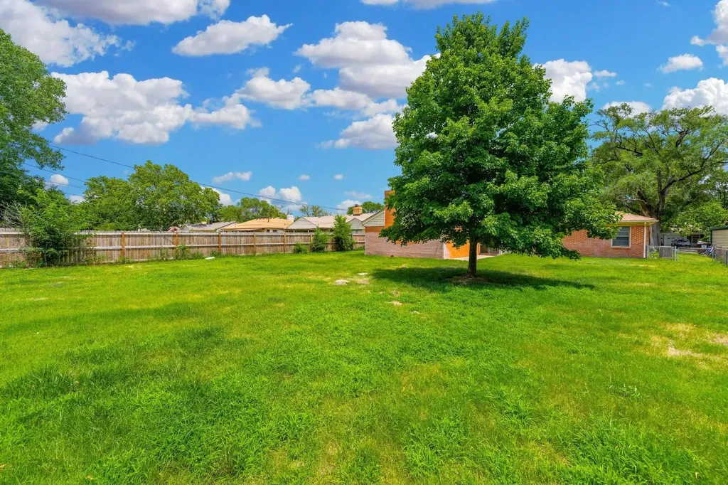 1631 N Clarence Avenue Wichita KS 67203
