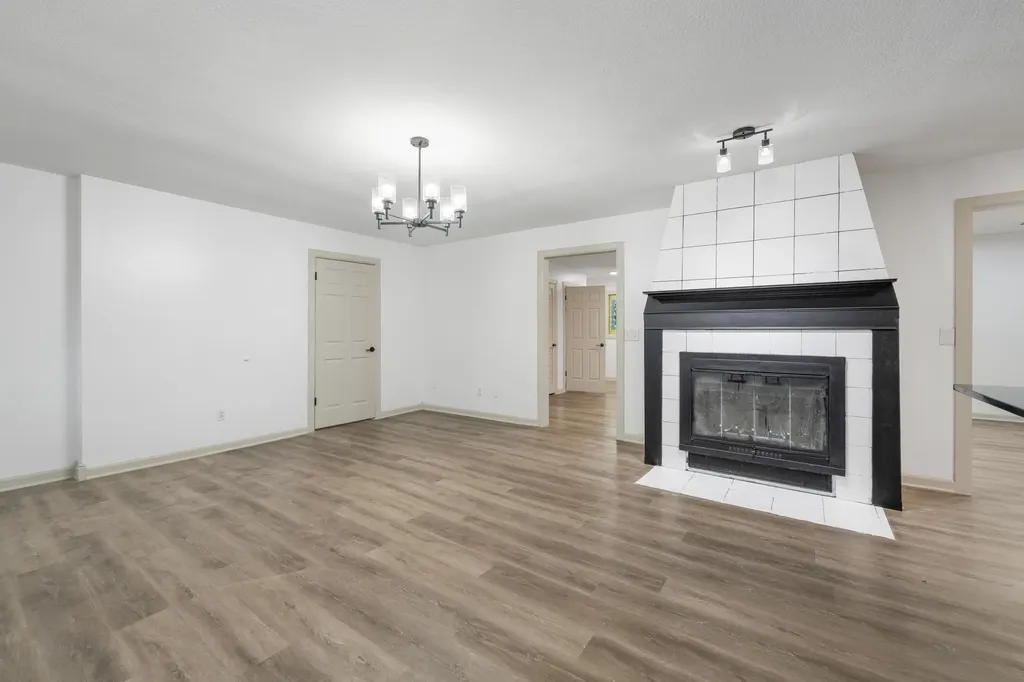 218 Aaron Drive Andover KS 67002