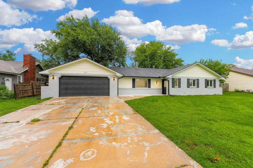 218 Aaron Drive Andover KS 67002