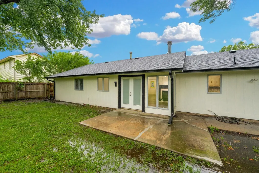 218 Aaron Drive Andover KS 67002