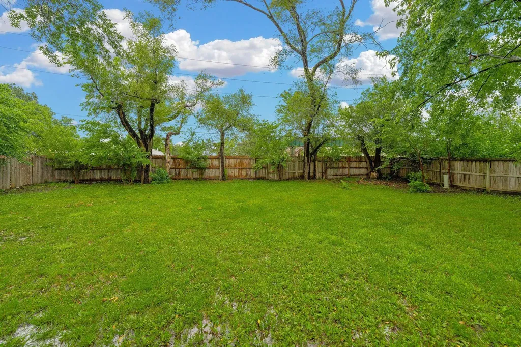 218 Aaron Drive Andover KS 67002