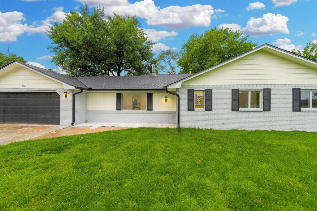 218 Aaron Drive Andover KS 67002