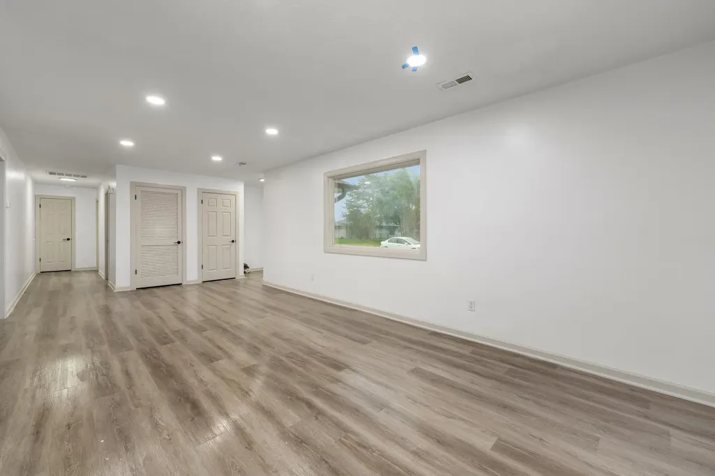 218 Aaron Drive Andover KS 67002