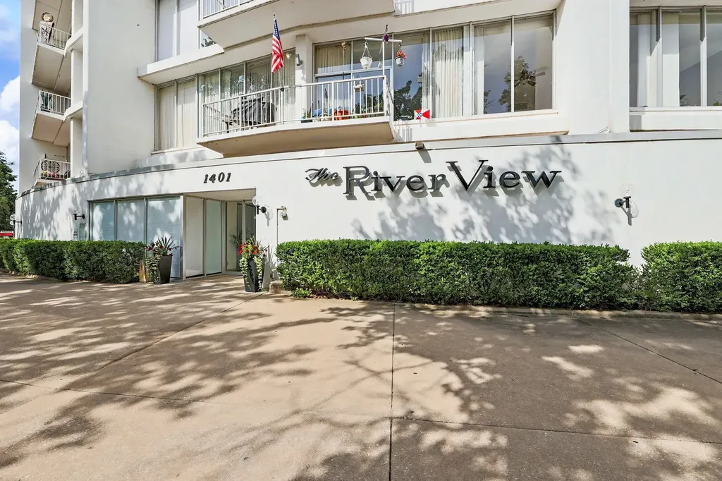 1401 W River Boulevard Wichita KS 67203