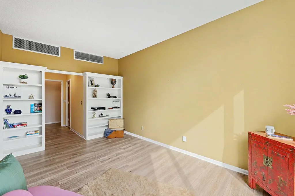 1401 W River Boulevard Wichita KS 67203
