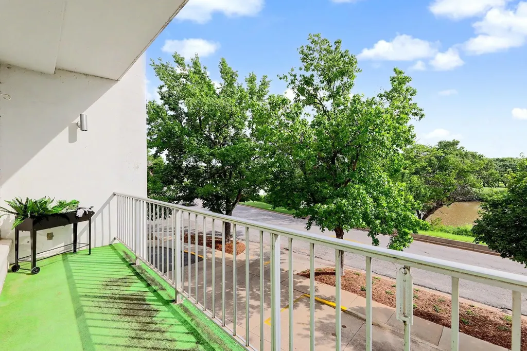 1401 W River Boulevard Wichita KS 67203