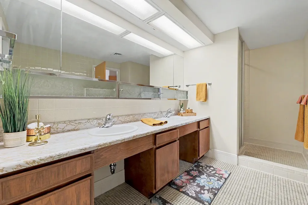 1401 W River Boulevard Wichita KS 67203