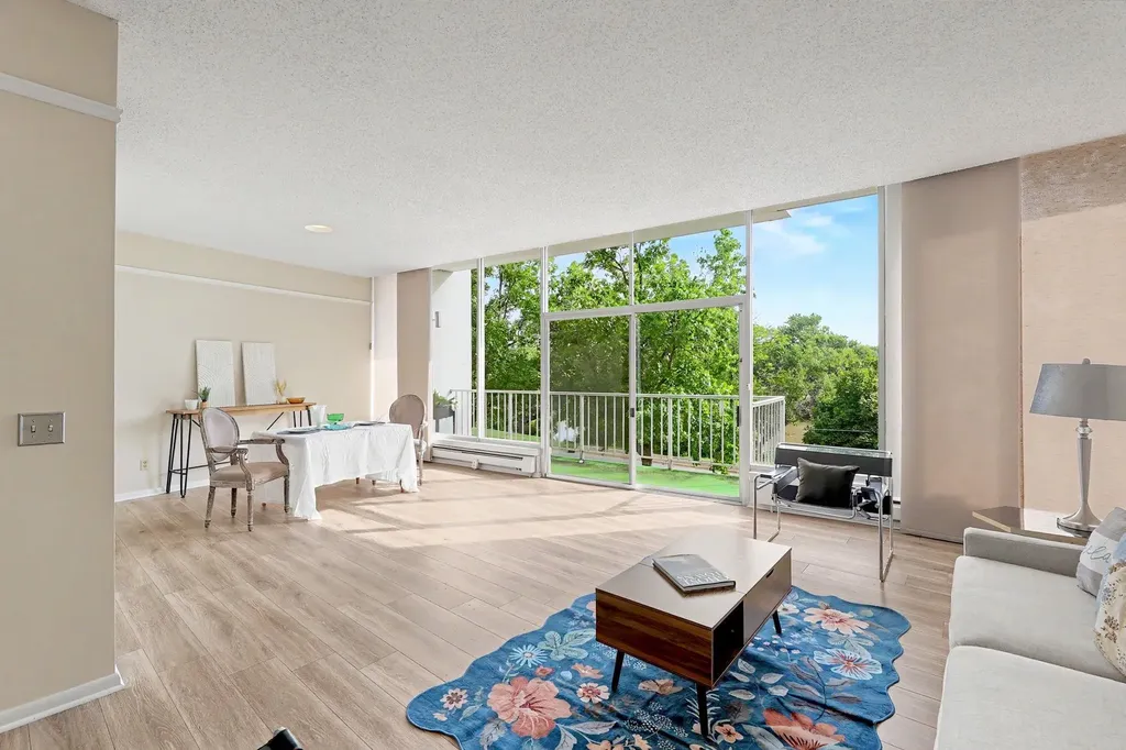 1401 W River Boulevard Wichita KS 67203