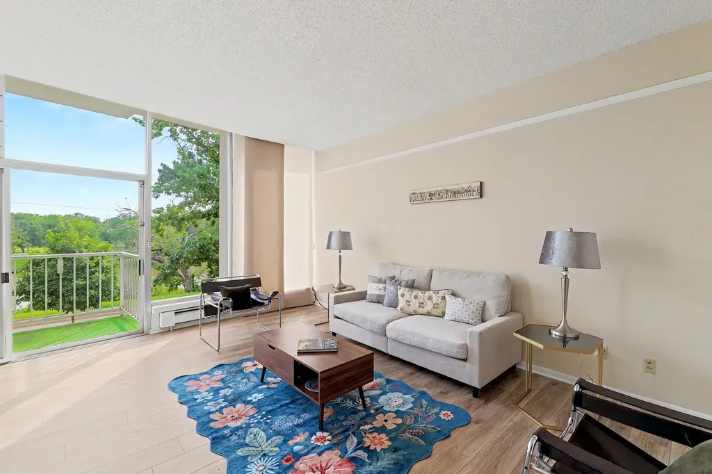 1401 W River Boulevard Wichita KS 67203