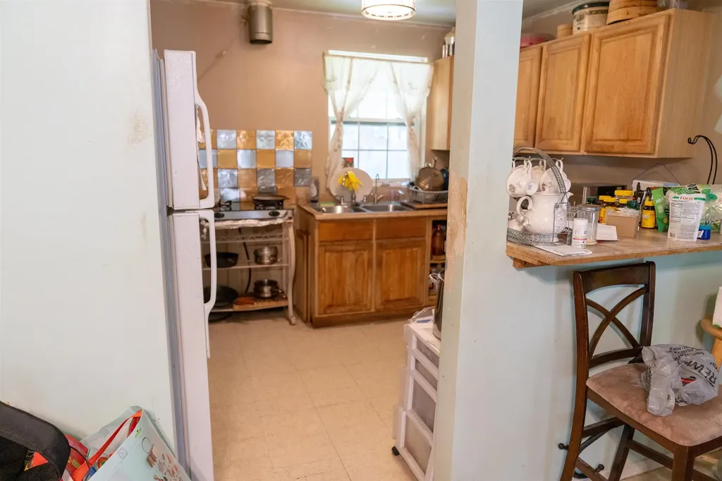 1933 S Battin Wichita KS 67218