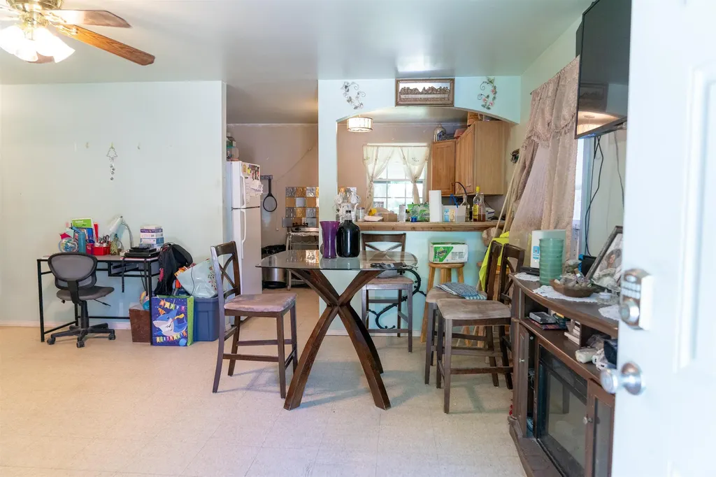 1933 S Battin Wichita KS 67218