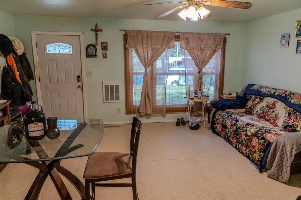 1933 S Battin Wichita KS 67218