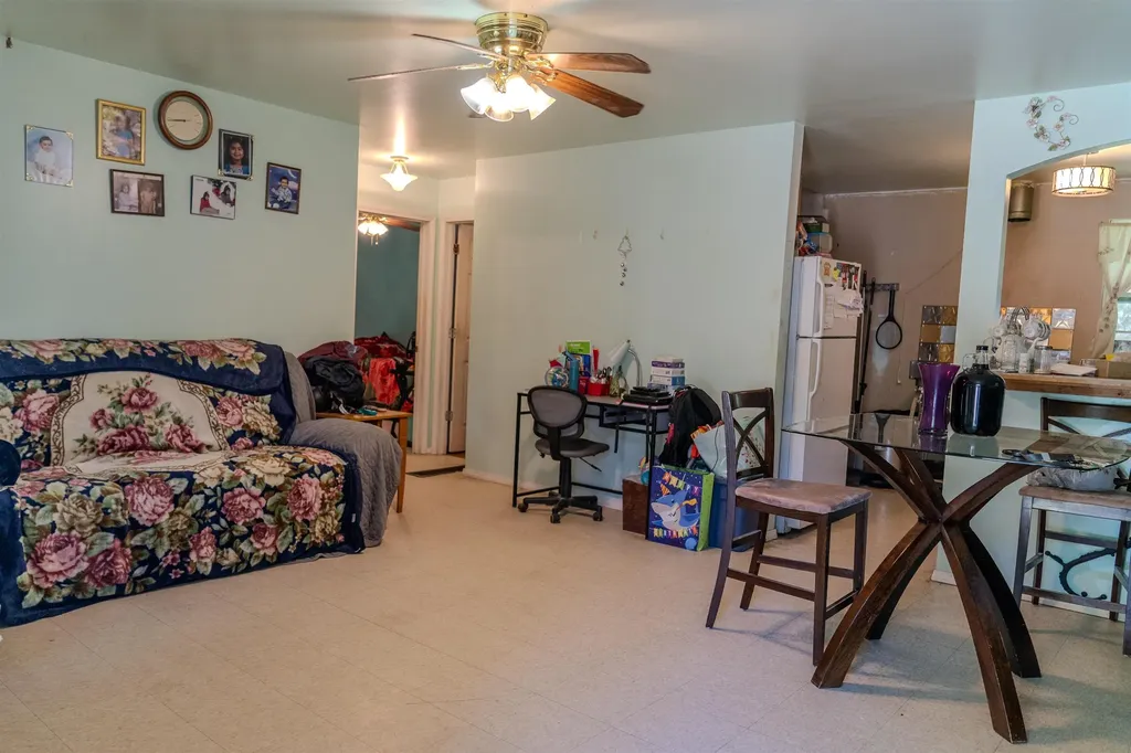 1933 S Battin Wichita KS 67218