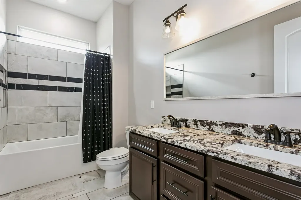 4705 N Elk Creek Drive Bel Aire KS 67226