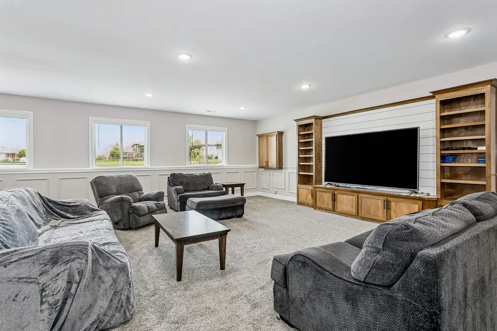 4705 N Elk Creek Drive Bel Aire KS 67226