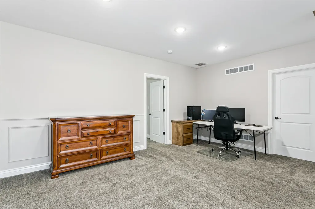 4705 N Elk Creek Drive Bel Aire KS 67226