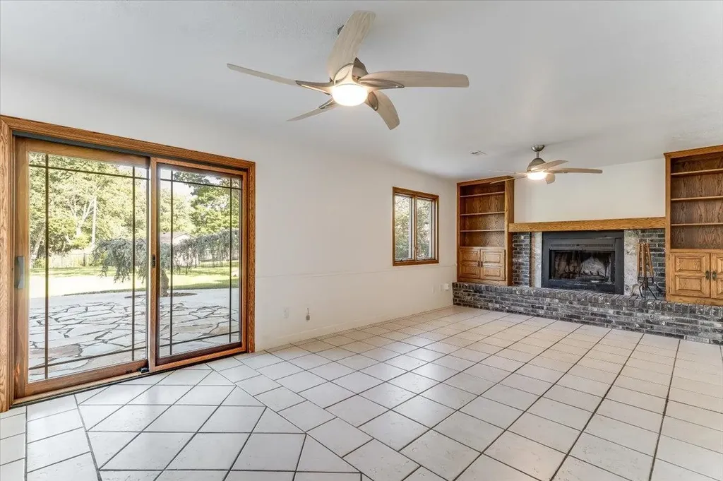 701 S Honeybrook Derby KS 67037