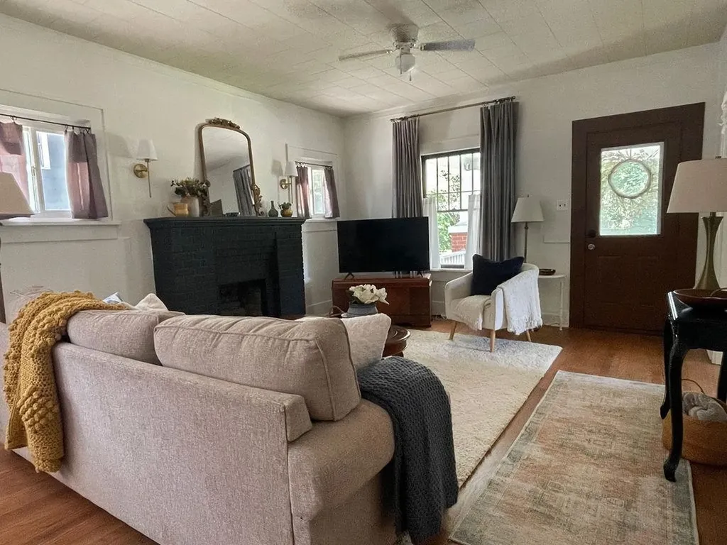 1007 E 14th Winfield KS 67156